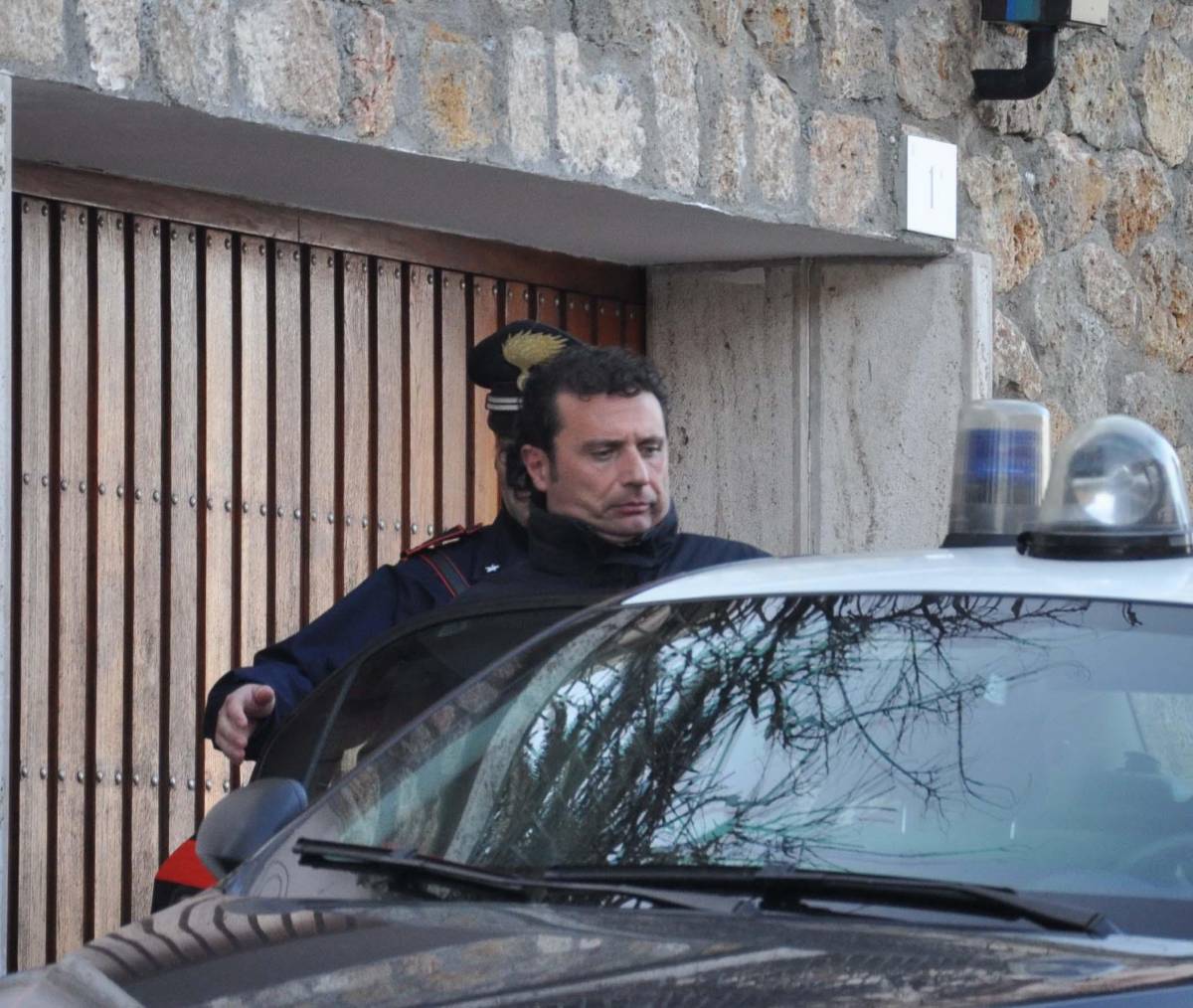 De Falco a Schettino: "Torni sulla nave!" Il gip: arresti domiciliari. Il pm: non capisco