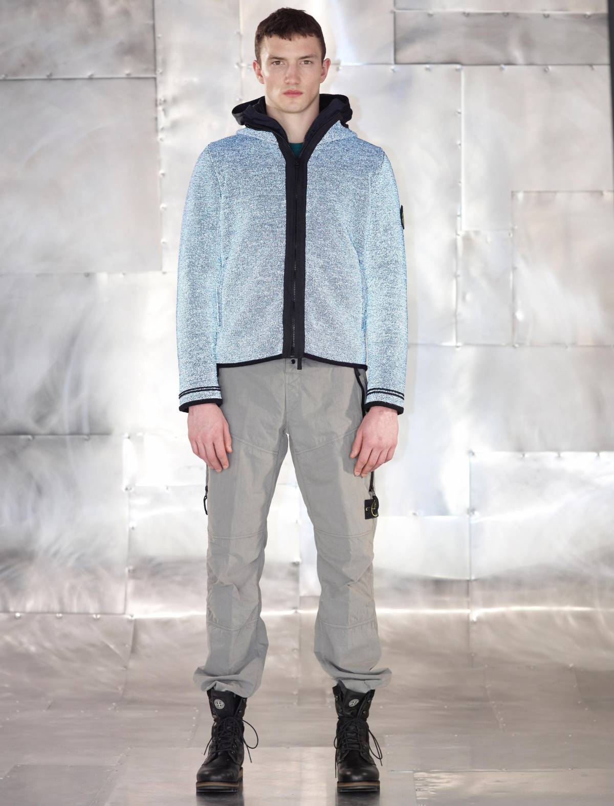 E Stone Island propone i jeans catarifrangenti
