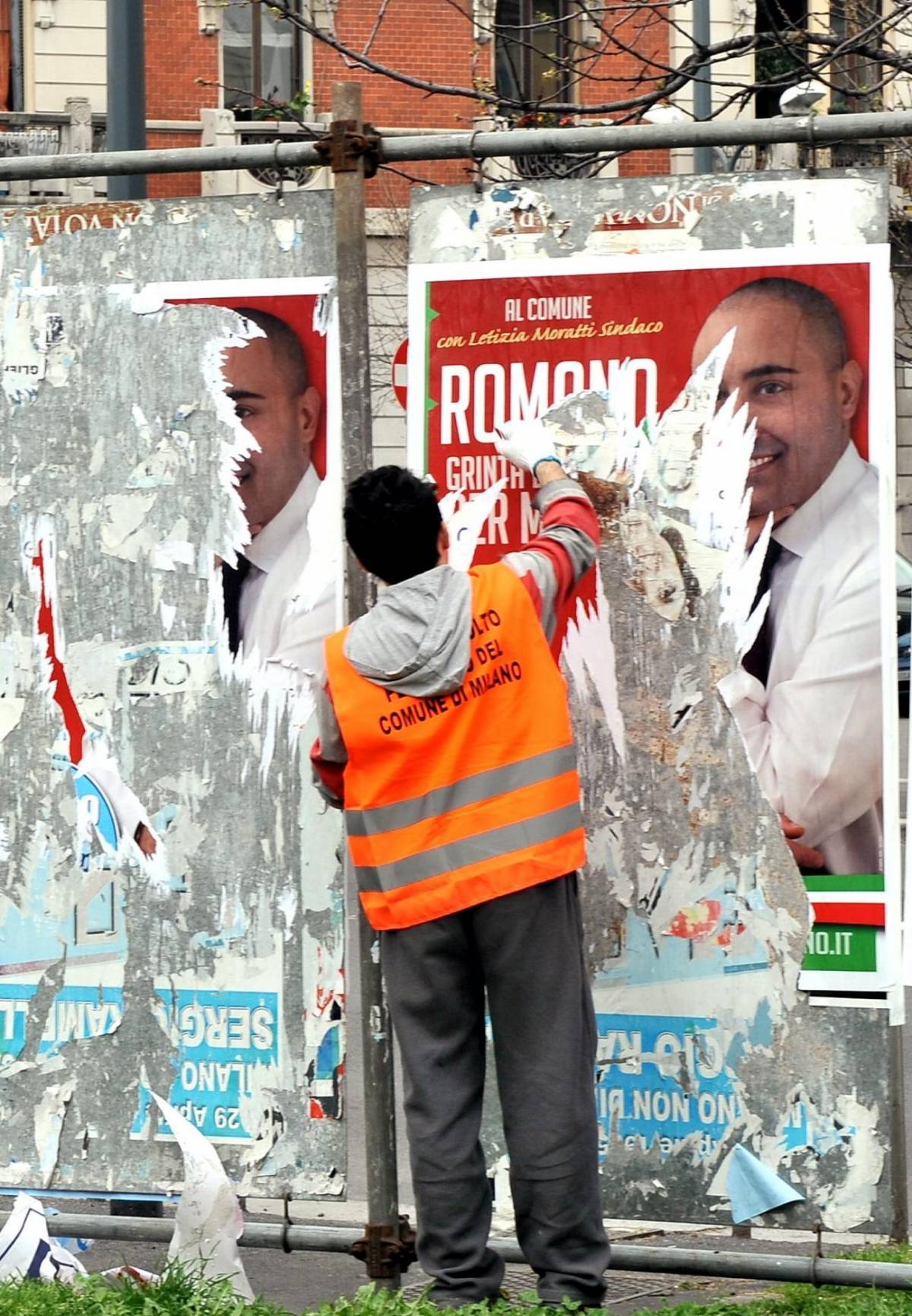 I partiti si fanno il condono  per i manifesti abusivi