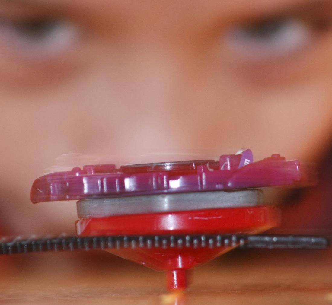 Beyblade, parte la sfida per i campioni di trottole
