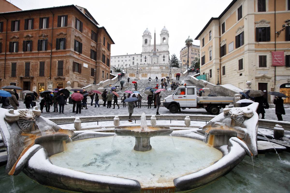 La neve mette in ginocchio il Centro Sud Otto vittime e migliaia di persone al buio