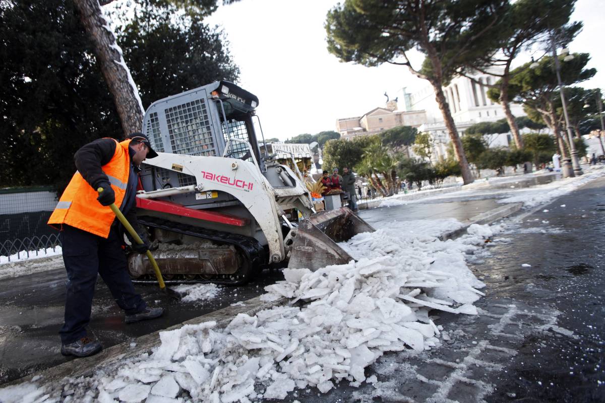 Lo strano "day after" di Roma  Strade pulite e vedute da sogno