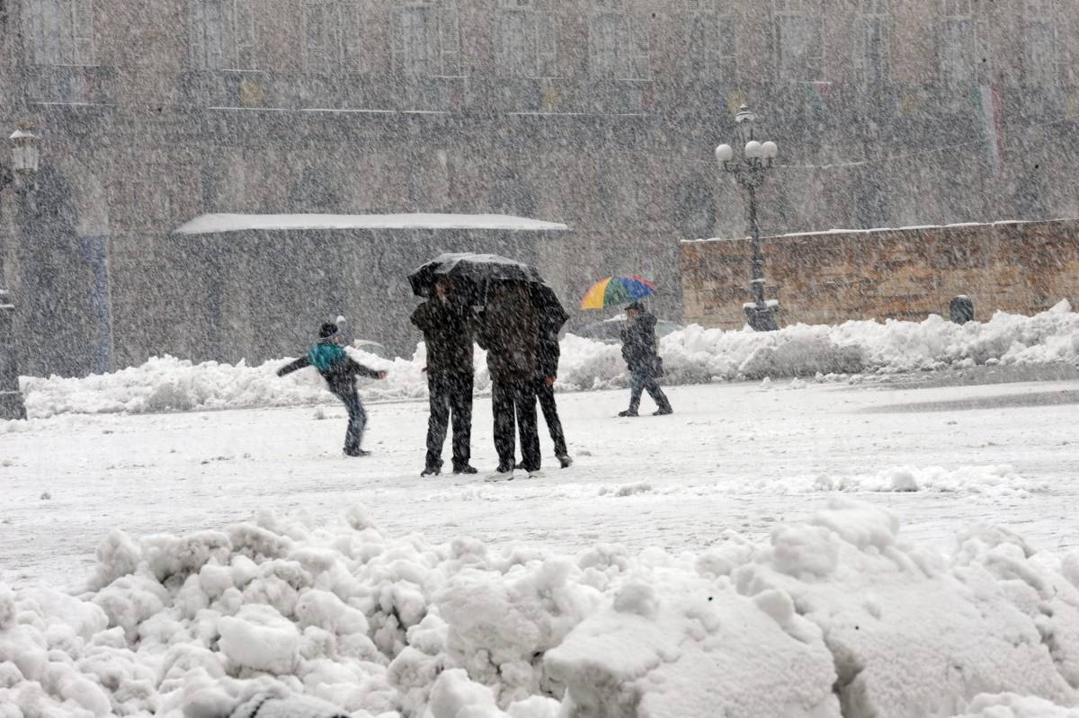Allerta neve al Centro Sud, a Roma chiuse scuole e uffici "Rafforzare Protezione civile"