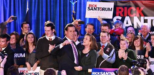 Usa: Super Santorum, tre Stati in un colpo. Mitt Romney umiliato