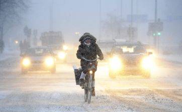 Maltempo, ancora disagi: la neve arriva nel Sud Italia In Toscana è allerta ghiacco