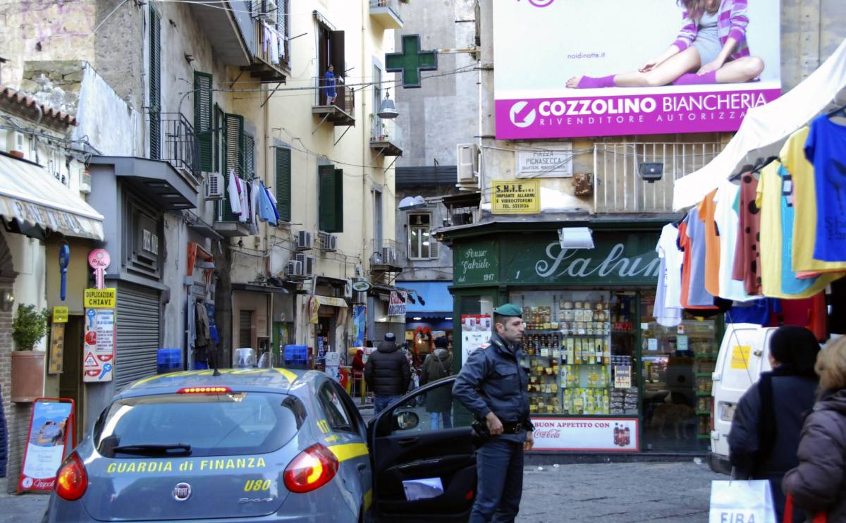 Altro che Cortina:  a Napoli evadono  in quattro su cinque