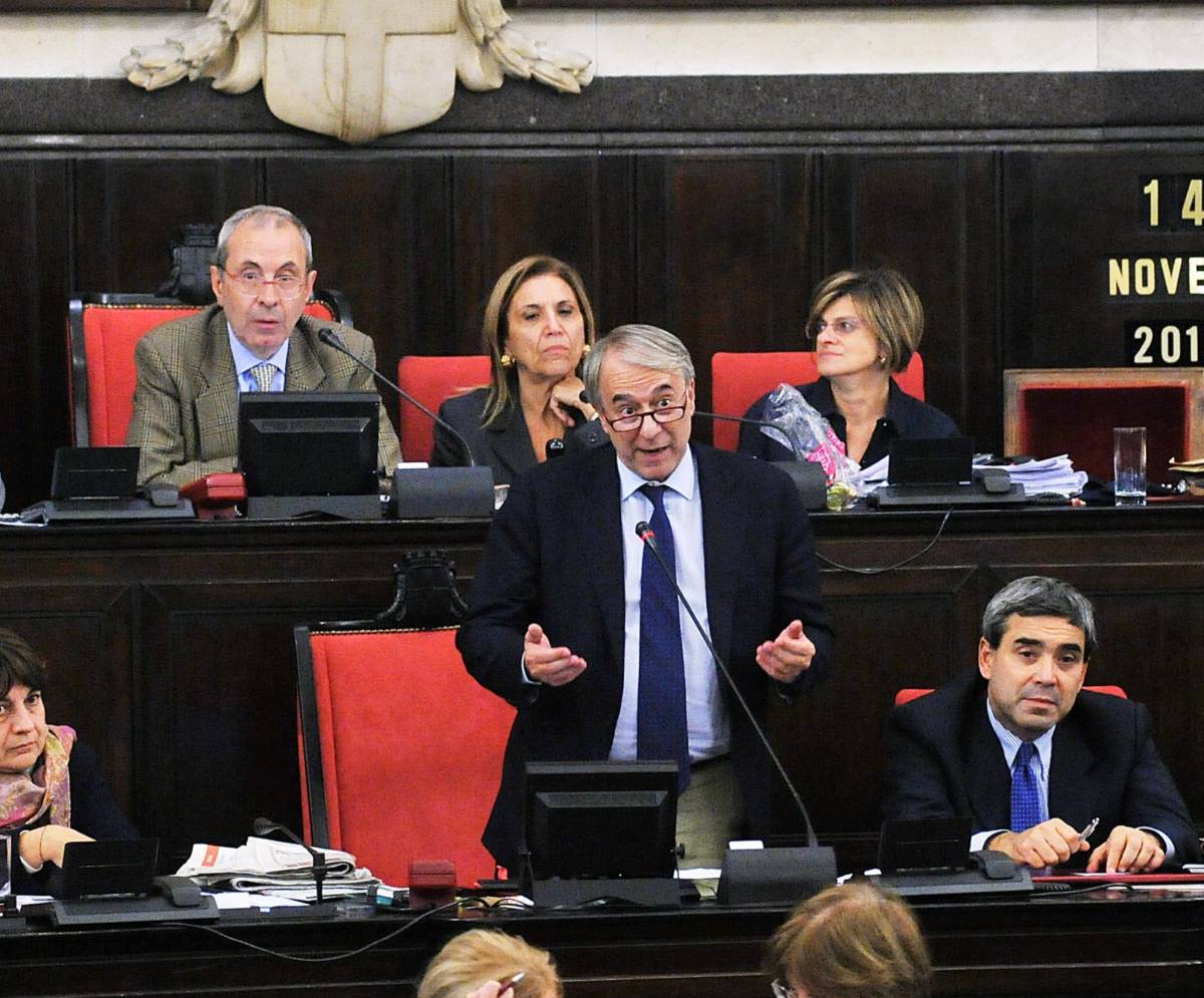 Il Pdl: «I soldi dei derivati? Togliamo l’Irpef»