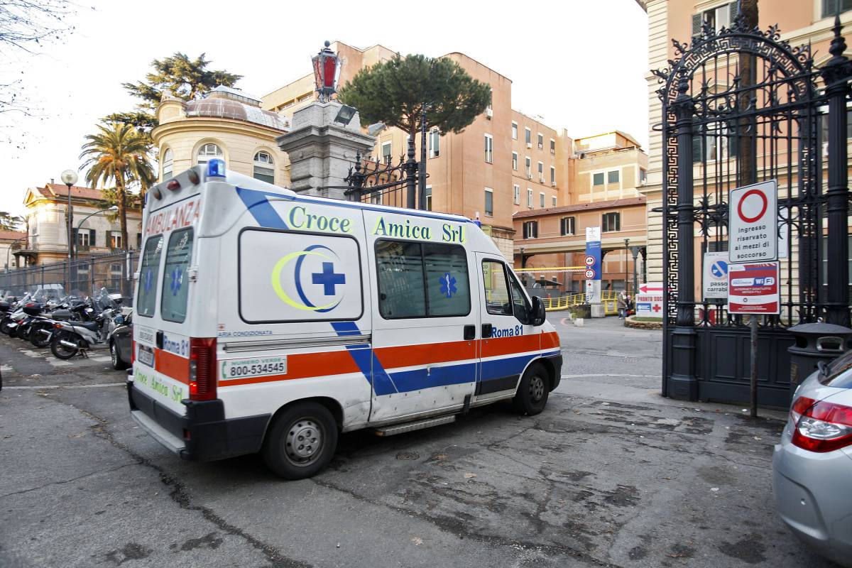 Scandalo Umberto I, sospesi per 90 giorni 2 dirigenti dell'ospedale
