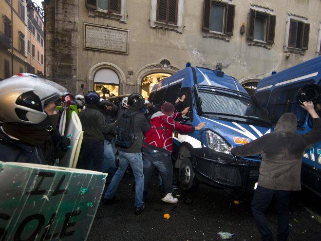 Inflitte due condanne per gli scontri di Roma