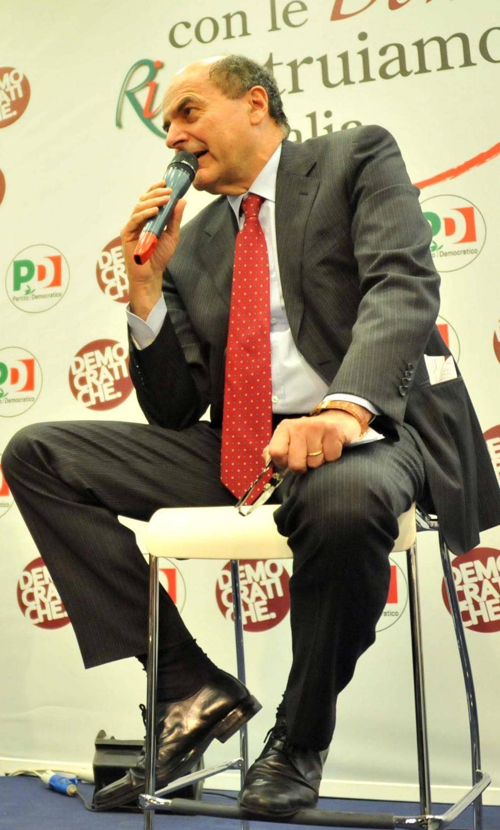 Il Pd prepara la rivolta:  abbandonare Bersani  per non lasciare Monti