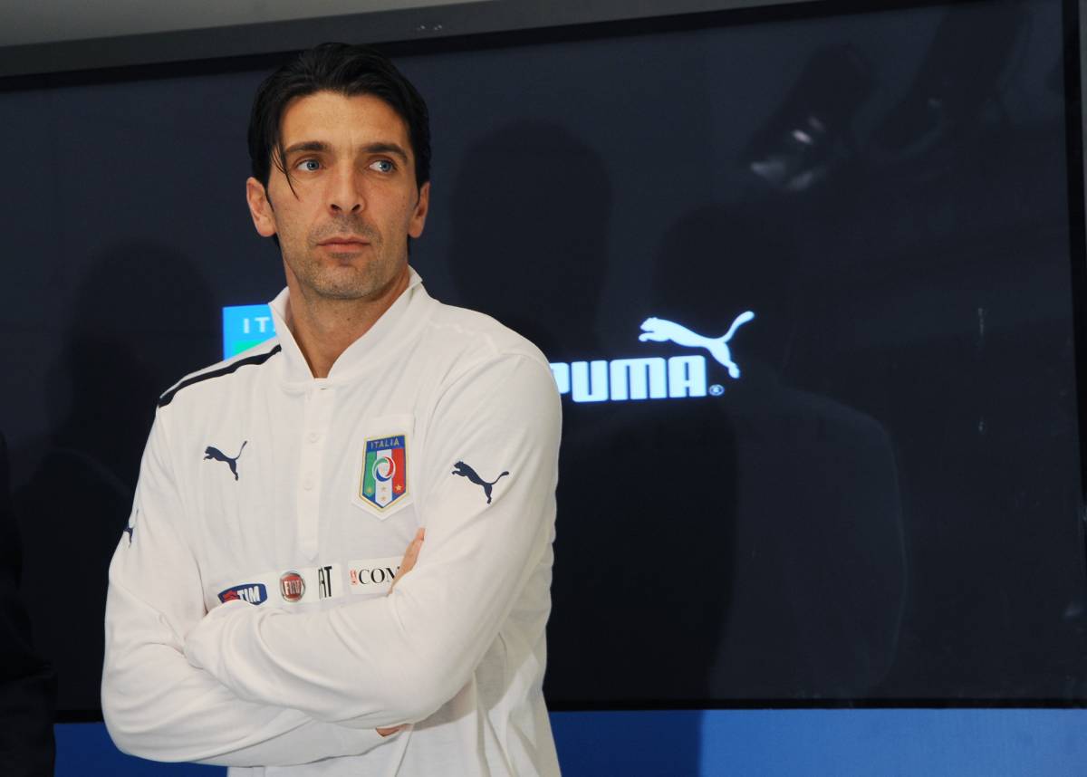 Buffon difende la sua etica: "Io più leale di tanti retorici"