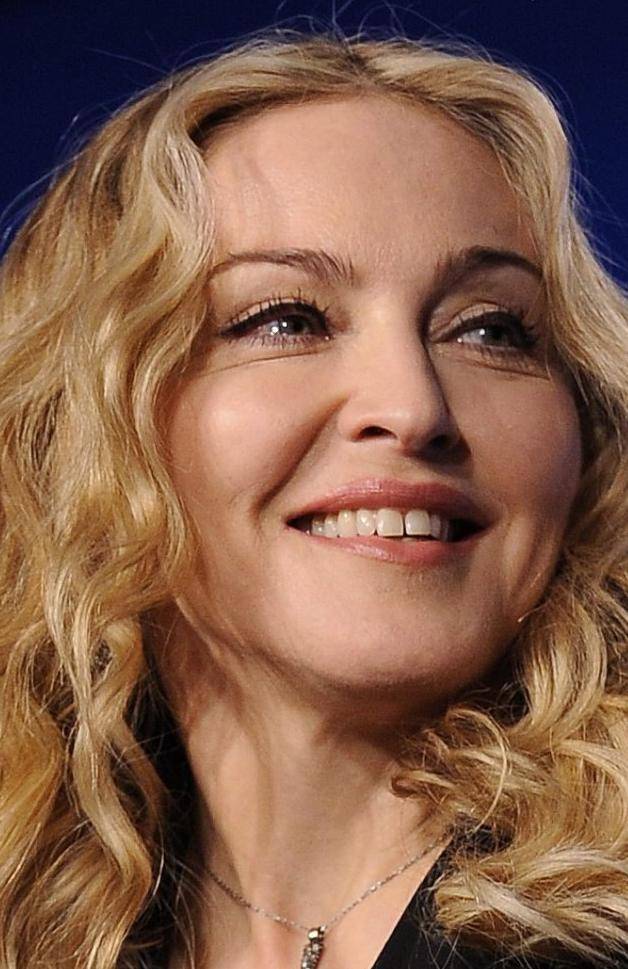 Madonna alla corte di un deejay italiano