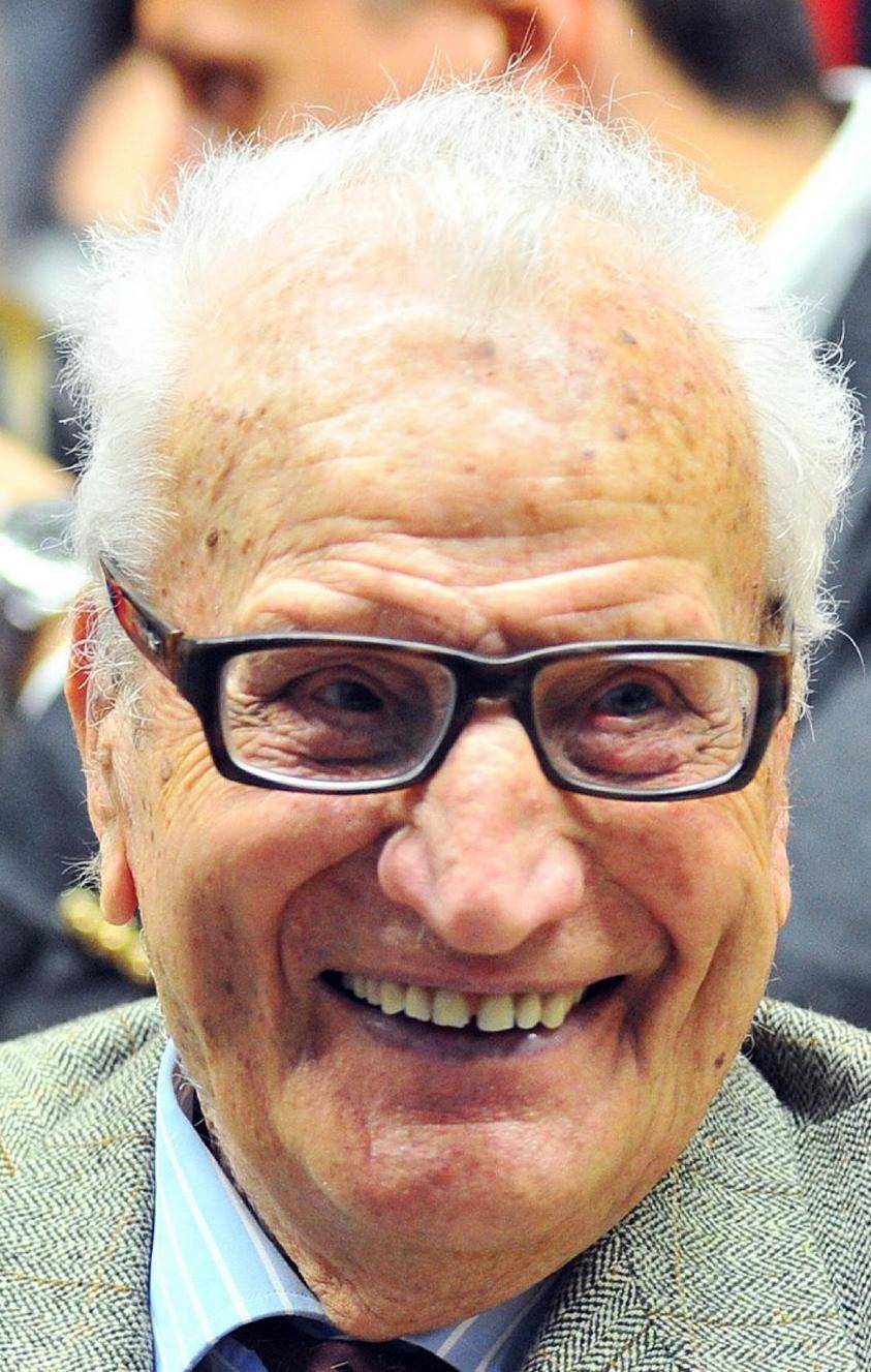 Ezio Ongaro, a 104 anni in prima fila