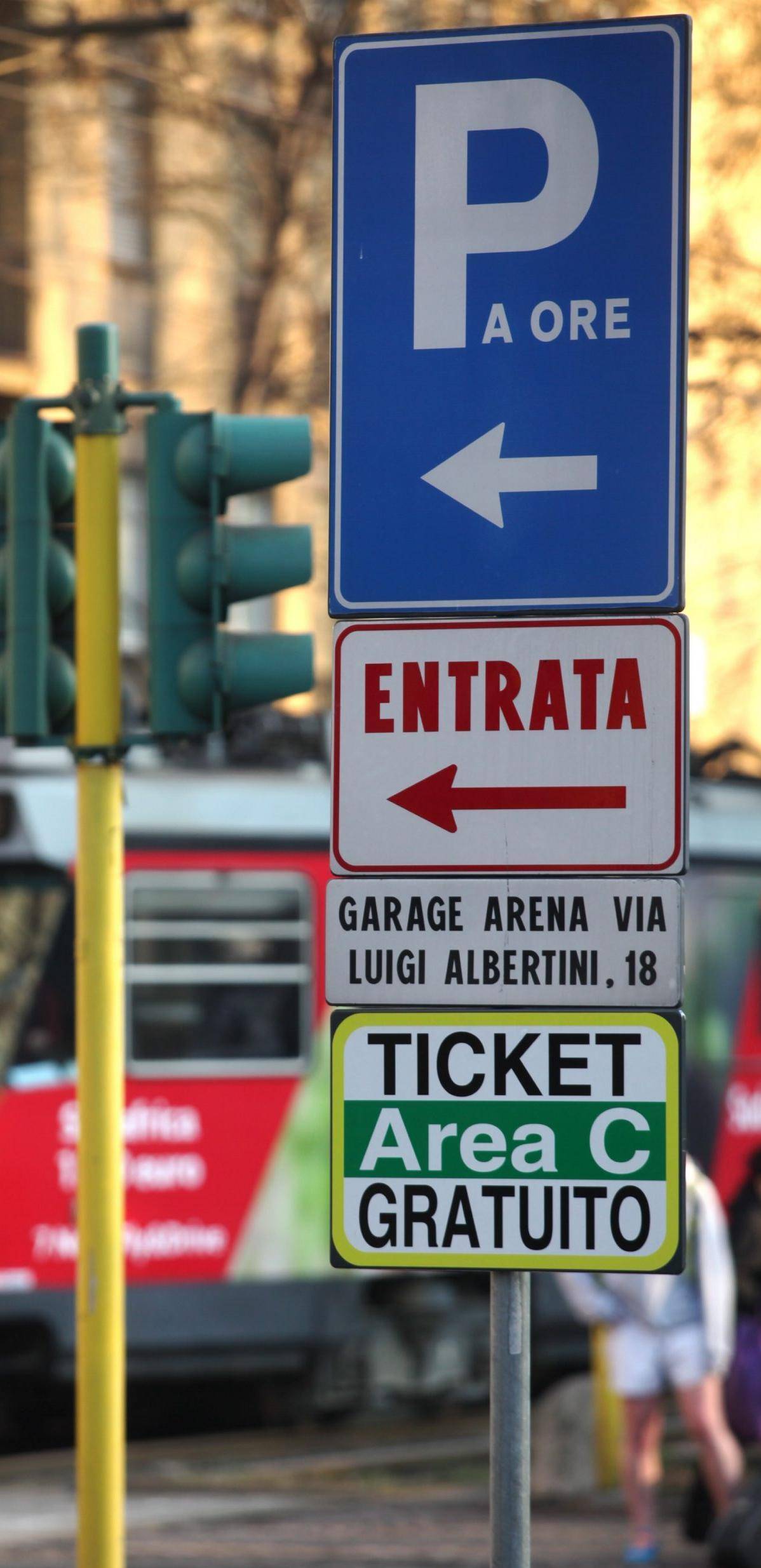 La giunta tira dritto «Ticket anti-smog? Il Tar ci spinge ad andare oltre»