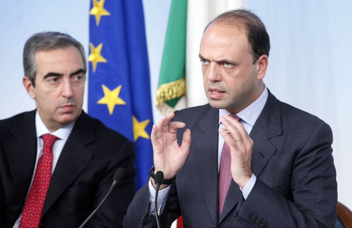 La "schiena dritta" di Alfano:  nessun diktat da Pd e Udc