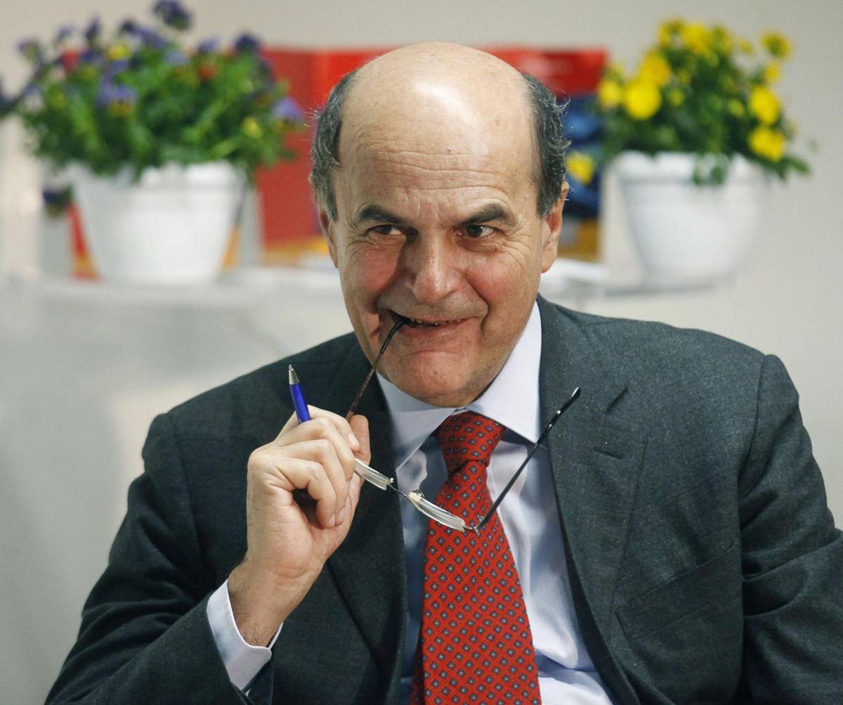 Bersani prova a fare ironia: «Ci dica se siamo in clima elettorale»