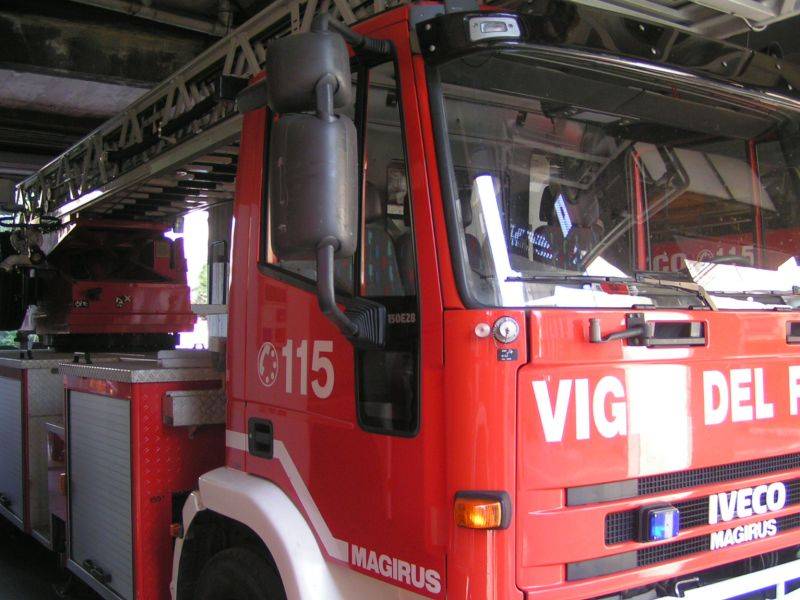 Sondrio, appartamento a fuoco nella notte Muore un 76enne