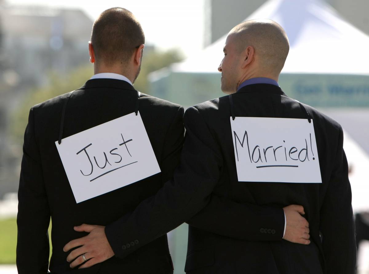 Matrimoni omosessuali, l'Europa dà il via libera Sinistra italiana in festa