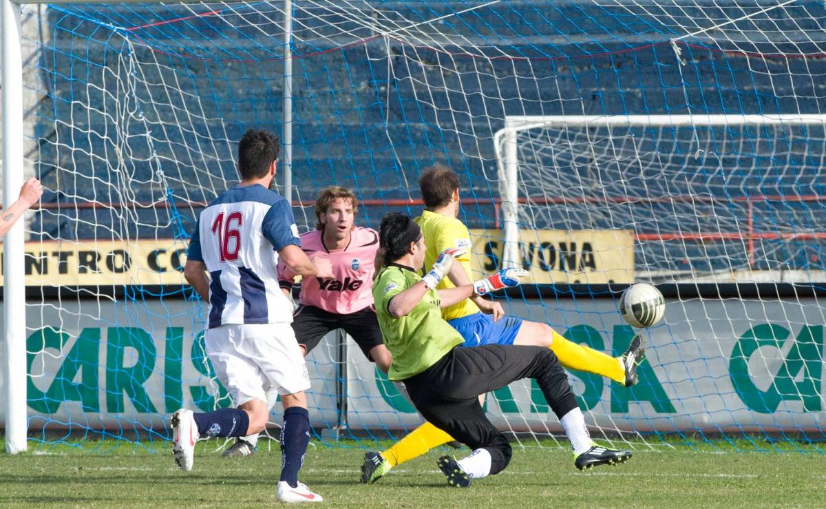 Aresti, il portiere con il vizio del gol lancia il Savona