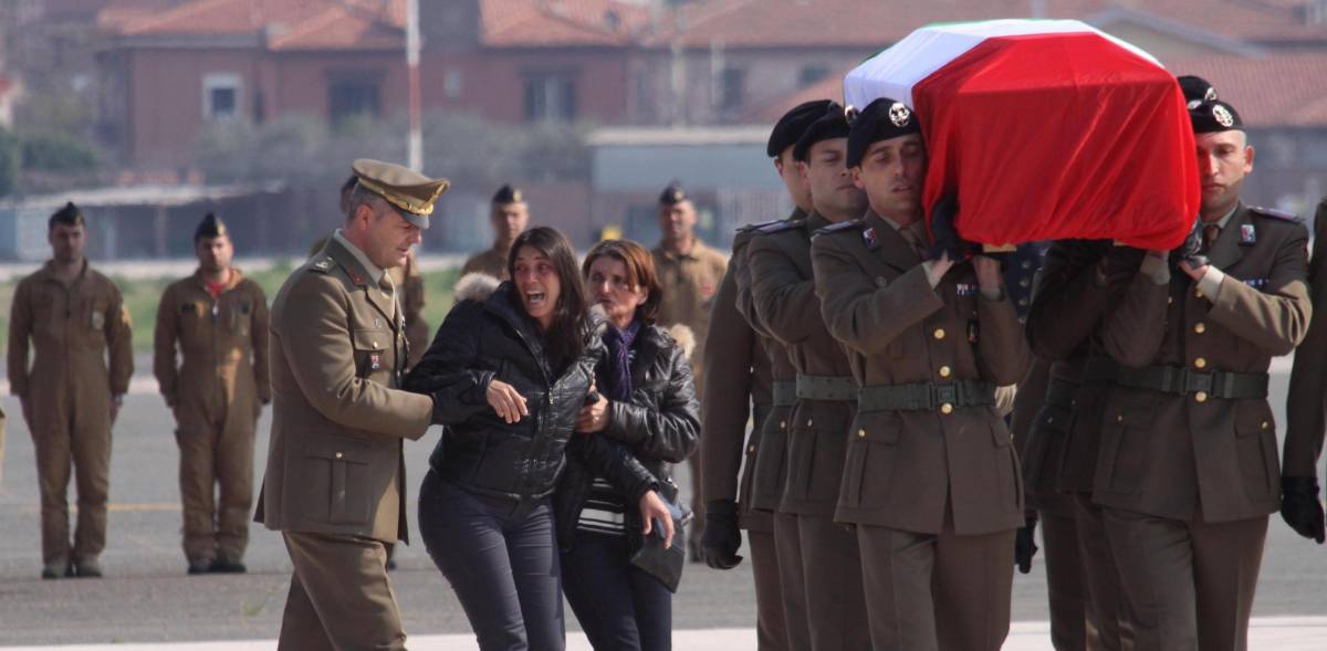 Il ricordo nell’omelia: «Michele era lì per aiutare la povera gente»