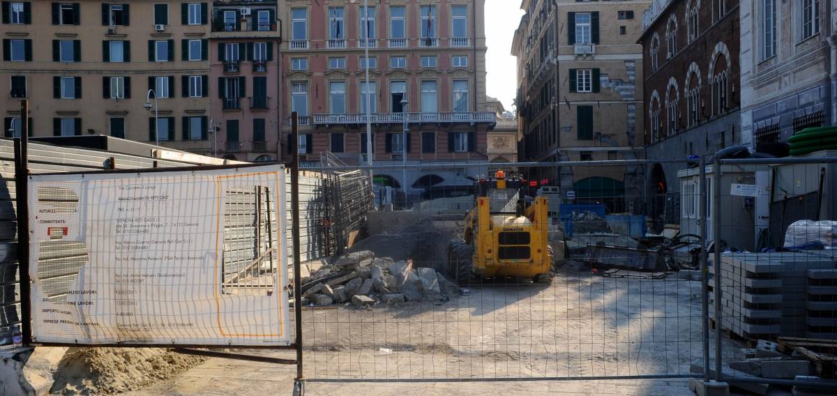 Quei cantieri infiniti che tengono in prigione il cuore di Genova