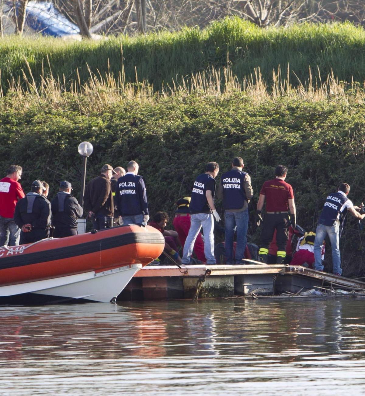 Dal Tevere spunta il corpo di un bebè Sarà il test del Dna a dire se è Claudio