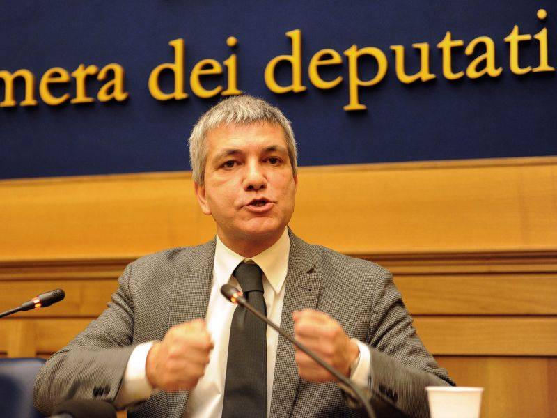 Scandalo Sanitopoli  La "scusa" di Vendola: "Ospedali come casinò"