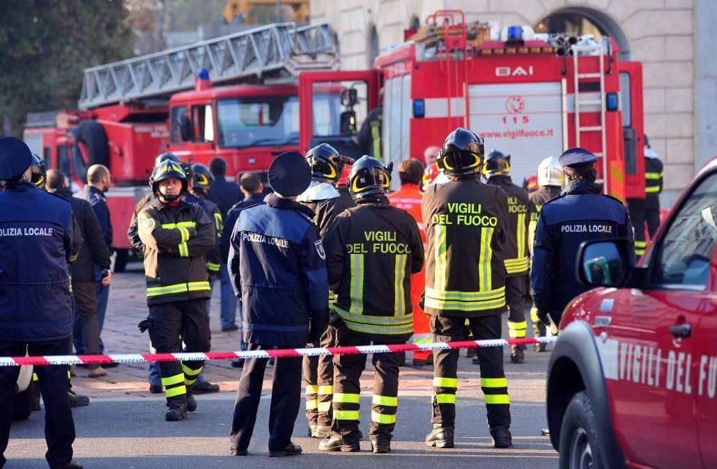 Intossicazione alimentare, 20 vigili del fuoco all’ospedale Chiusa da Asl e Carabinieri la centrale di via Messina