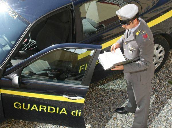 Controlli anti evasione La Guardia di Finanza va sul lago di Como