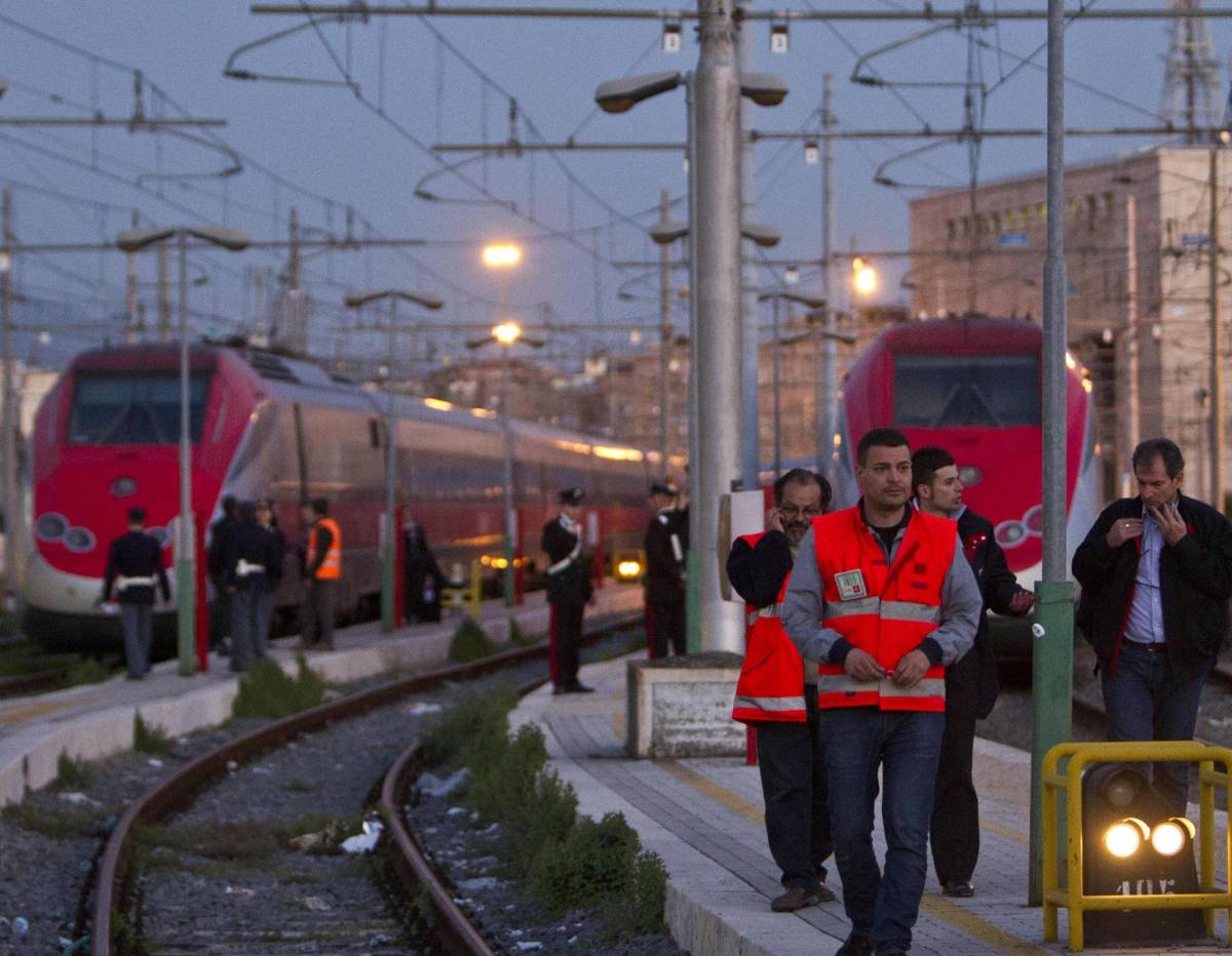 Scontro alla stazione  Paura sul Frecciarossa