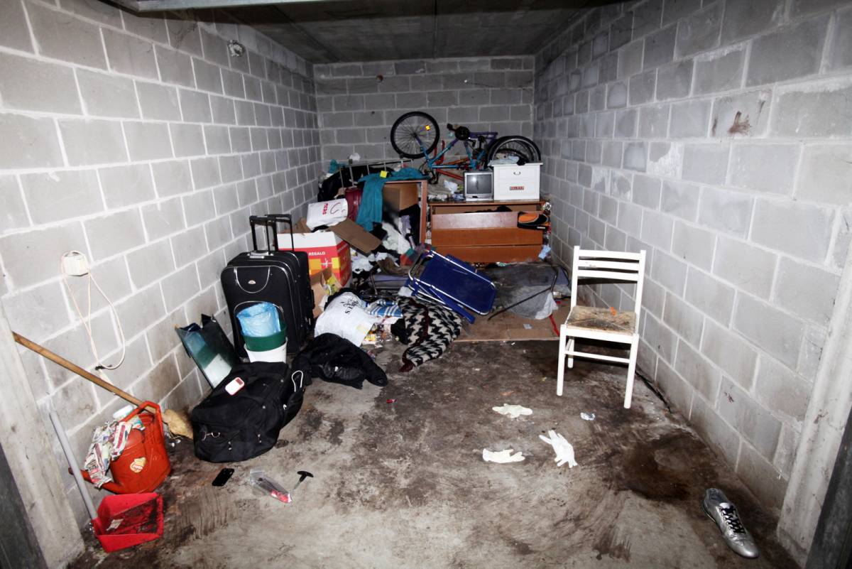 Milano, 30enne in fin di vita: era segregato in un garage
