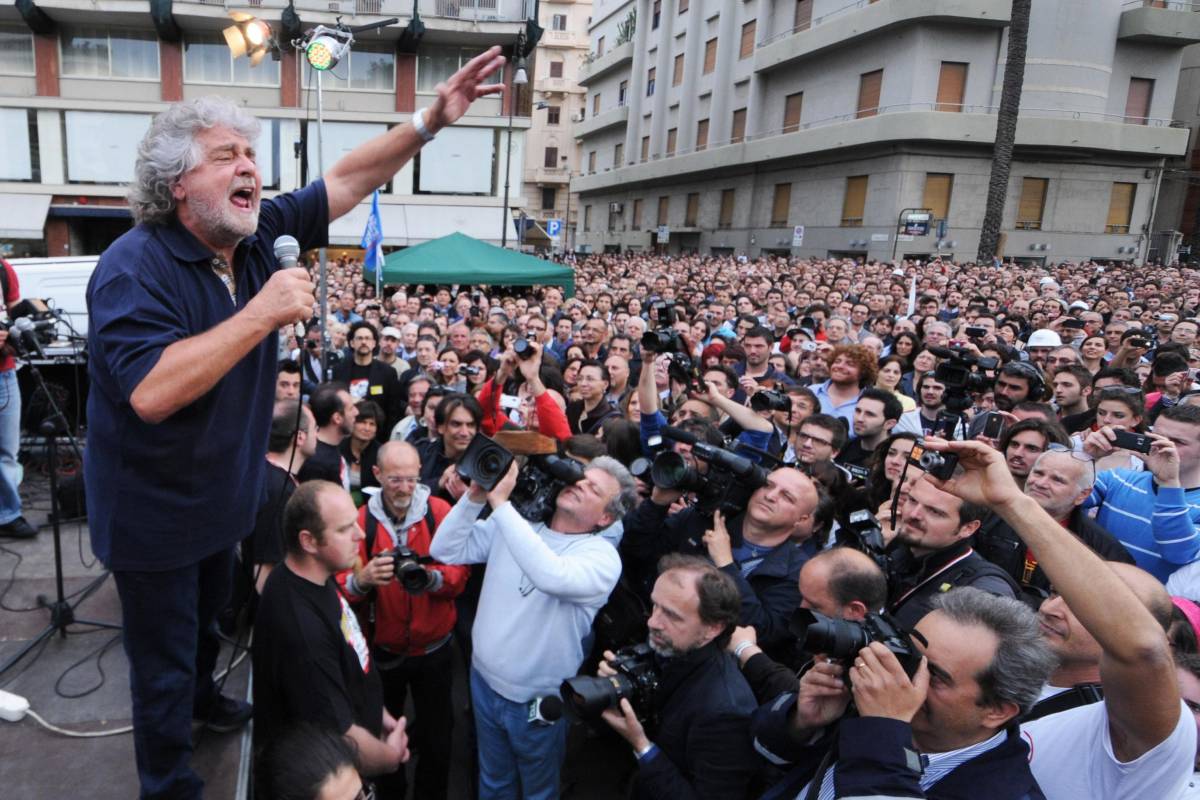 Grillo assolve la mafia per attaccare lo Stato
