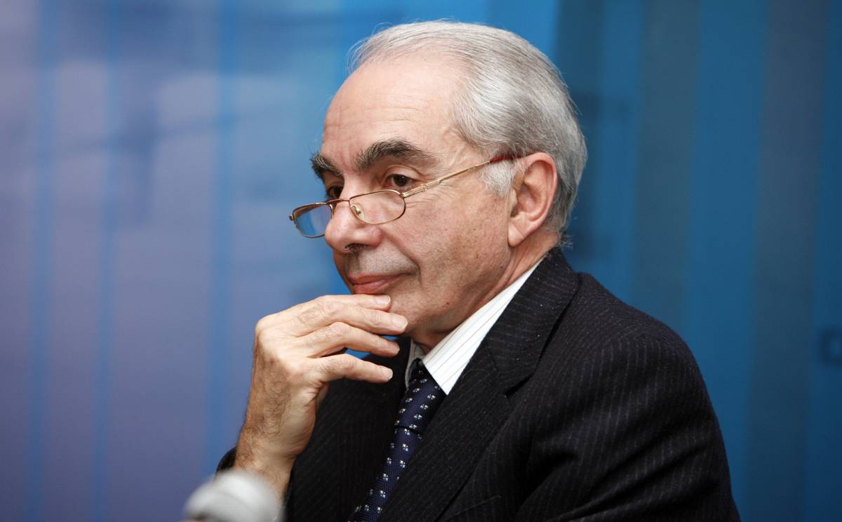 L'ultima beffa di Monti: il consulente per i "tagli" è Giuliano Amato