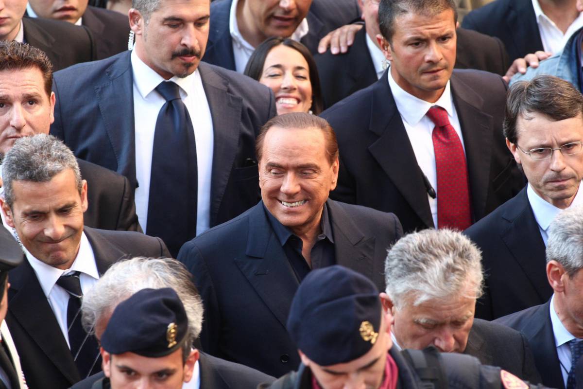 Berlusconi è tentato dall’appoggio esterno al governo Monti