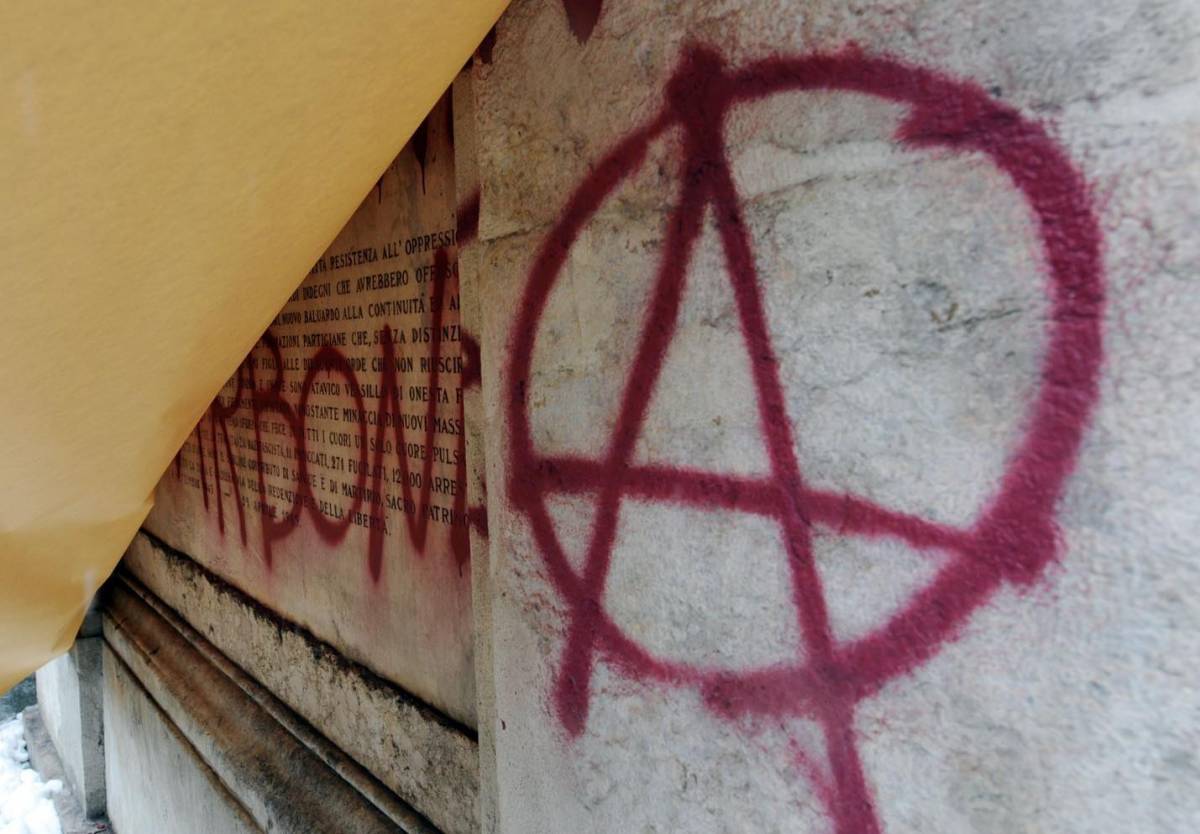 La minaccia degli anarchici: "Colpiremo altre sette volte"