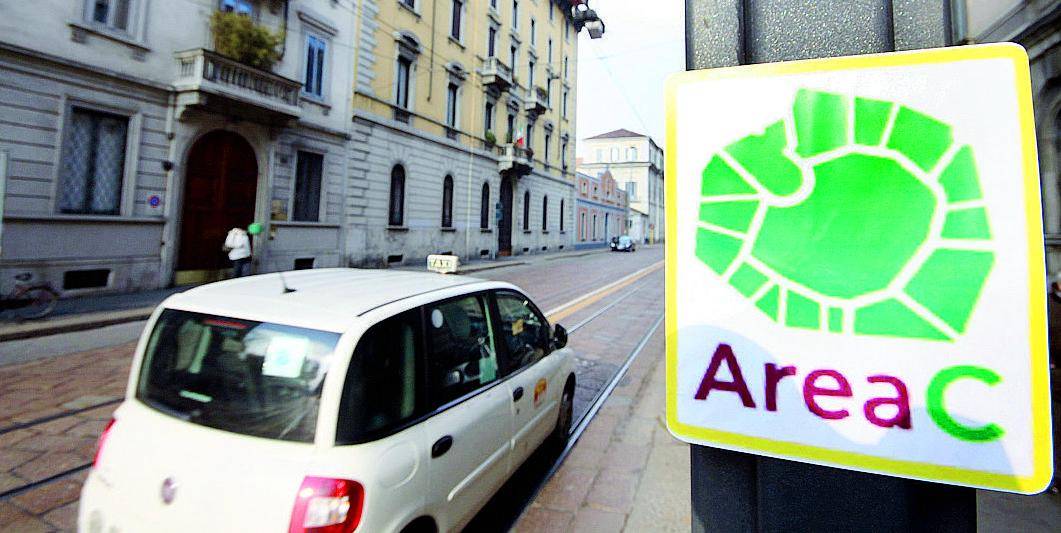 Mancano 4mila firme per cancellare Area C