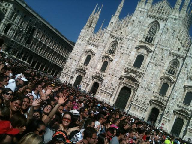 Piazza Duomo stracolma per il concerto di Radio Italia
