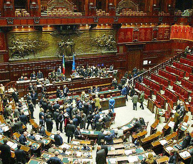 2013, odissea in aula A casa 150 deputati e finiani spazzati via