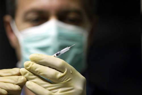 Sui vaccini gli italiani sono sempre più scettici