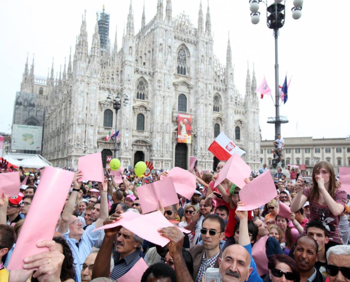 Pisapia ora esagera: «Lombardia a piedi»