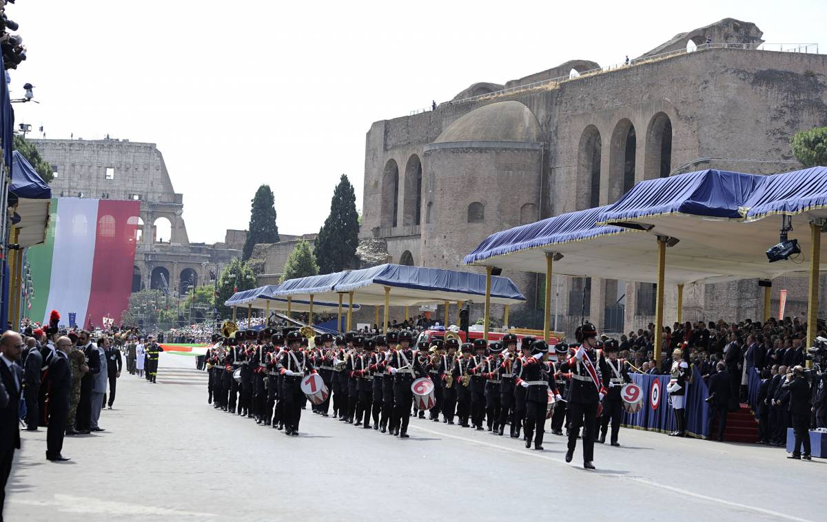 Napolitano: "Celebreremo il 2 giugno sobriamente"