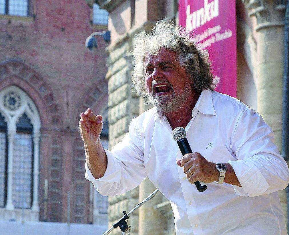 Il Grillo furioso: processi di piazza ai politici