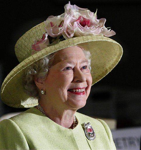 Gb, il giubileo della regina "Dio salvi Elisabetta II"  È lei che tiene unito il Paese