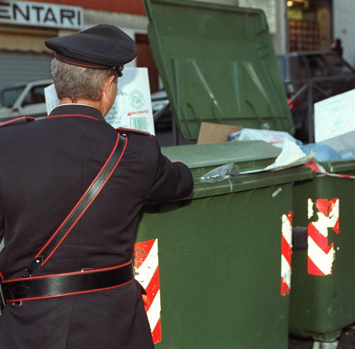 L’ultimo affare dei clan:  il racket dei "vestiti usati"