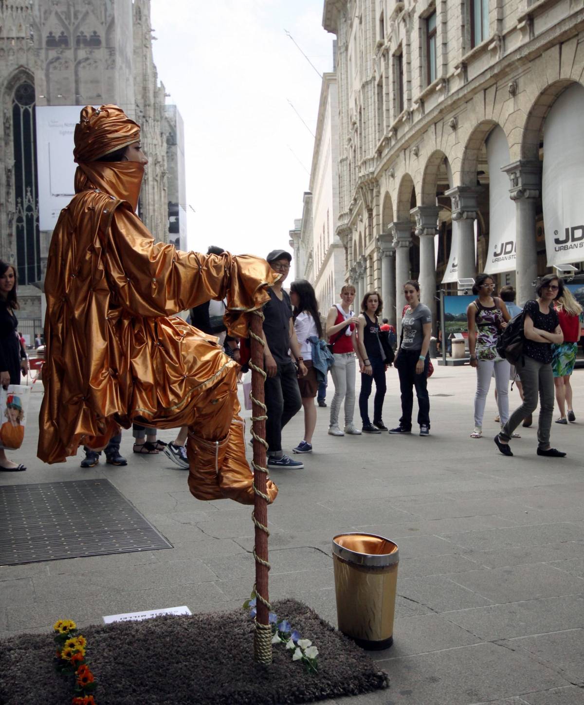 Cappello, sax e la strada come un palco