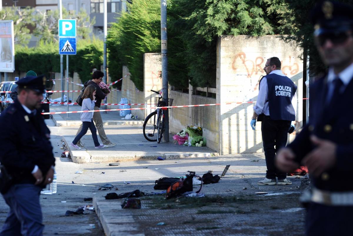 Attentato alla scuola di Brindisi Il killer si preparava da 8 mesi