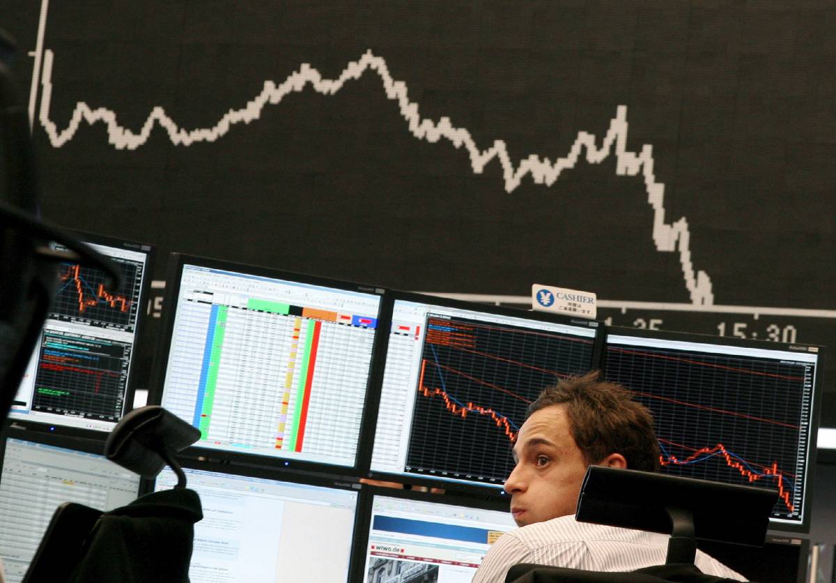 Effetto Grecia sfumato, Milano a picco: -2,8% E lo spread è alle stelle