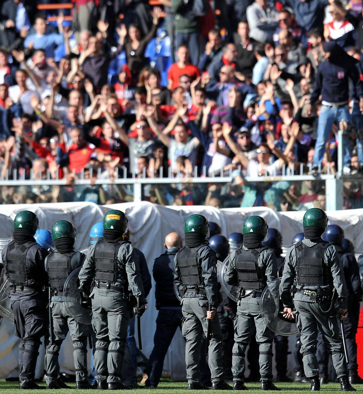 La Procura: «Genoa ostaggio dei violenti»
