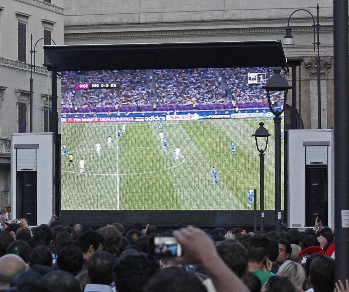 La partita dell’Italia sfratta Santoro e Fazio dalla prima serata