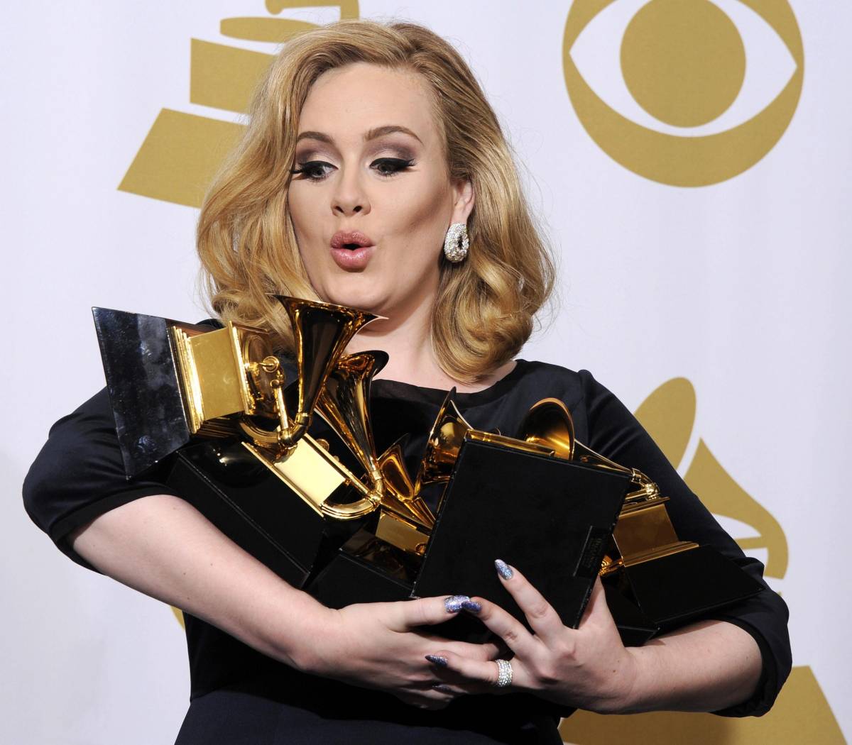 Adele: "Sono incinta, spero che sia un maschio"